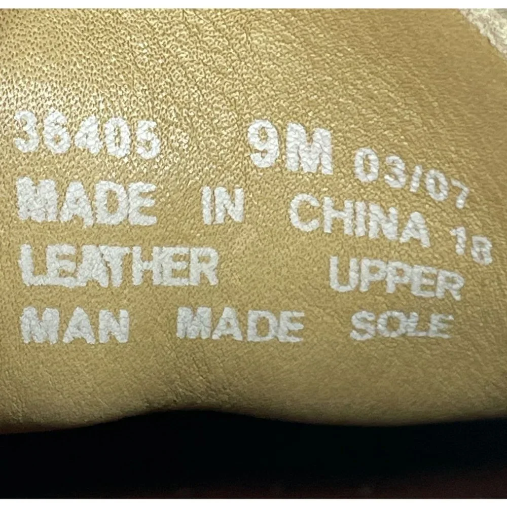 ***SOLD*** Vintage Clarks Originals Wallabee Men's Tan Suede Size 9 - Picture 8 of 9